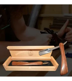 Coffret De Rasage En Bois Certifié Avec Sa Shavette De Luxe En Bois