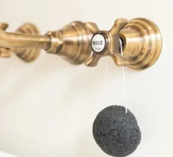 Eponge Konjac Antibactérienne Pour Visage 100% Végétale -Boutique Ipheos 9277686040c1692884620a51020b01de 3