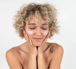 Crème Au Lait De Chèvre Bio Parfum Naturel Visage Hydratante100 Ml -Boutique Ipheos a6ec125cc2a8b159a5be4cb603092567 5