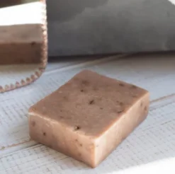 Savon Surgras Cru Bio à L'hibiscus Et Vanille Sponifié à Froid -Boutique Ipheos adcad5ab179b8b55d8c33b6c4dc57dd8 savon 4