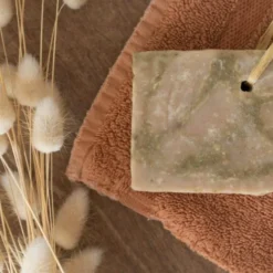 Shampoing Solide Bio Au Baobab Et Huiles Vierges Fait En France -Boutique Ipheos aed819ccc2794c48dfba49d3cbd7dff0 shampoing 4