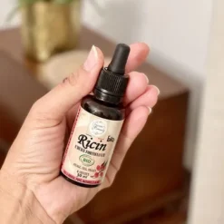 Coffret Cadeau Soin Bio Rituel Beauté Mains & Pieds Ricin Karité Bio , Vegan, Naturel Et Fabriqué En France -Boutique Ipheos c3ae5c0bf80c955ee8f8708ab2f75308 4 hv ricin dans la main