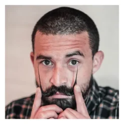 Cire à Moustache Végan 100% Naturelle 35g Fabriqué En France -Boutique Ipheos d020f233a9b2d6beadb5f1a2ccd27285 cire moustache des champions 3